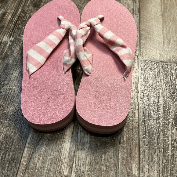 Pink Striped Women's Sandals Size 8.5 - Picture 4 of 12